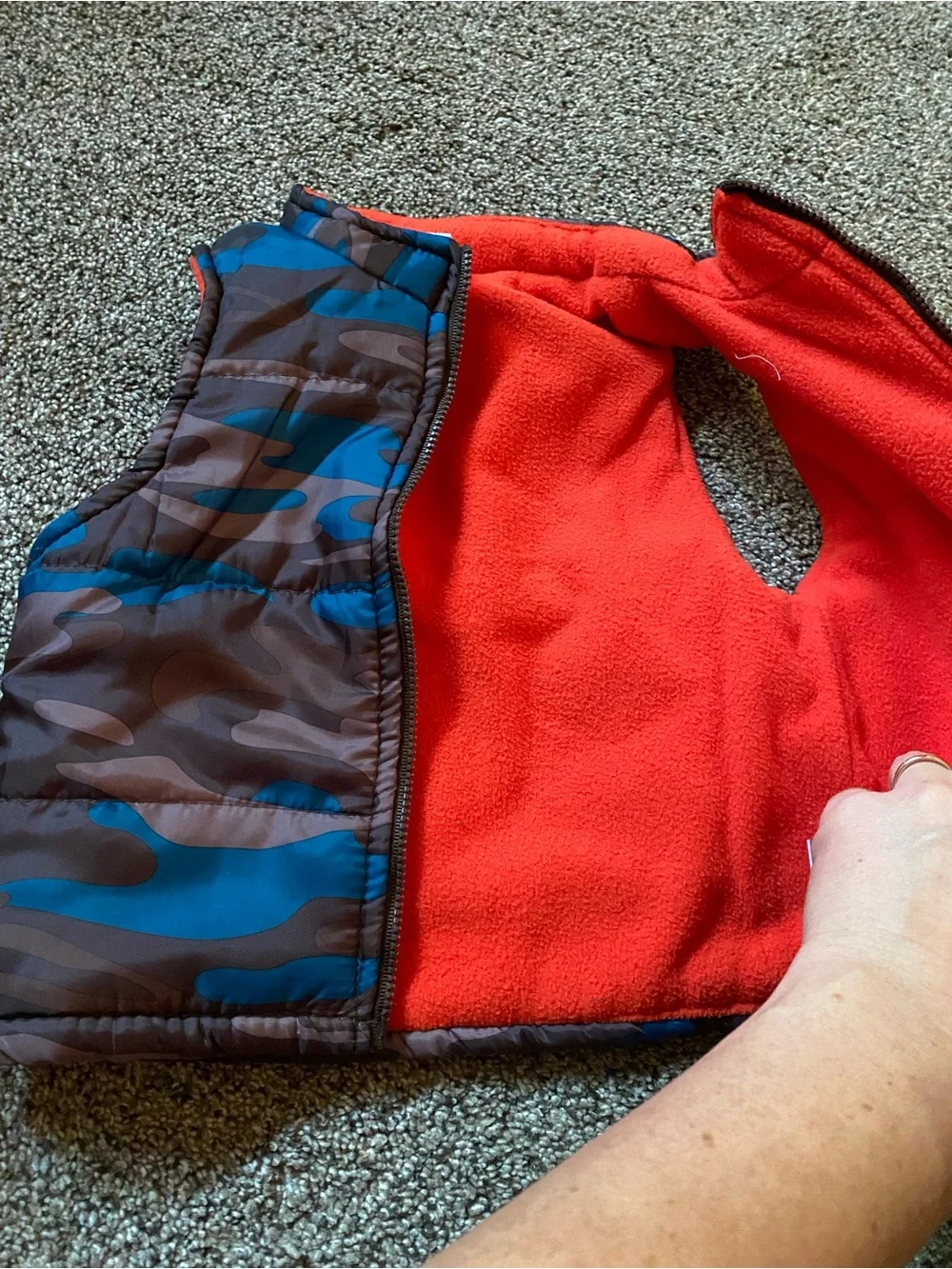 Boy’s 12M Camouflage and Fleece Vest